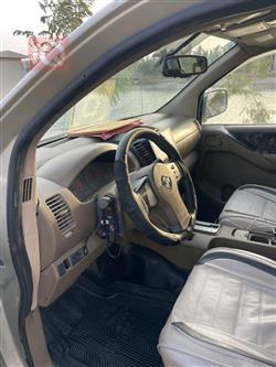 نیسان نەڤارا